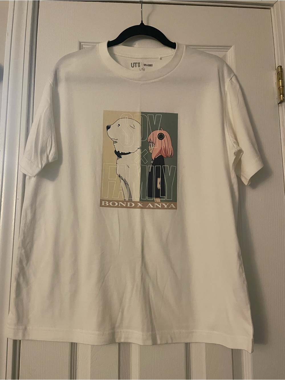 Uniqlo SPY x FAMILY UT Graphic Tee size M